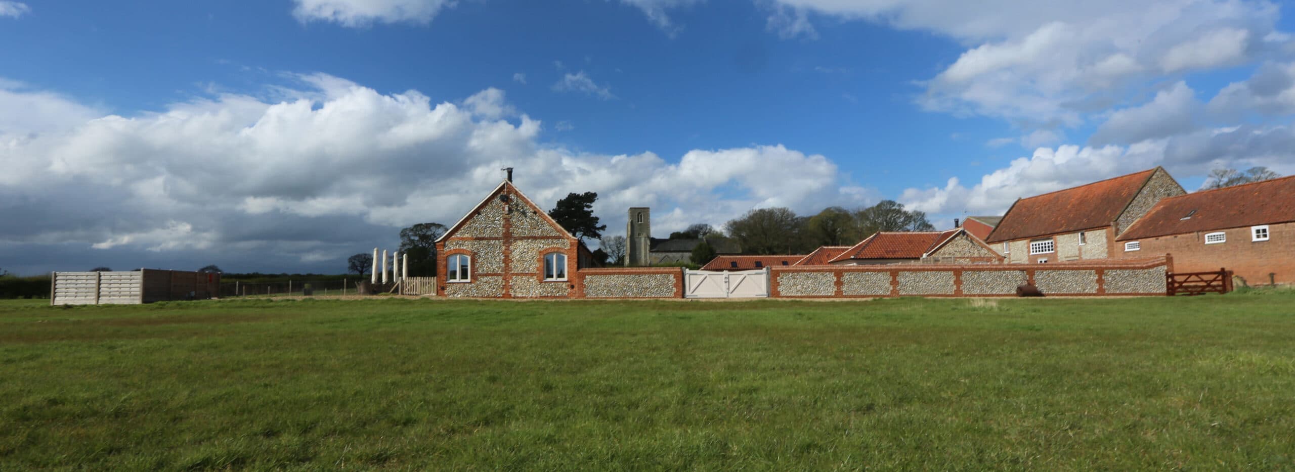 The barn - The lodge - St Peter church slider image