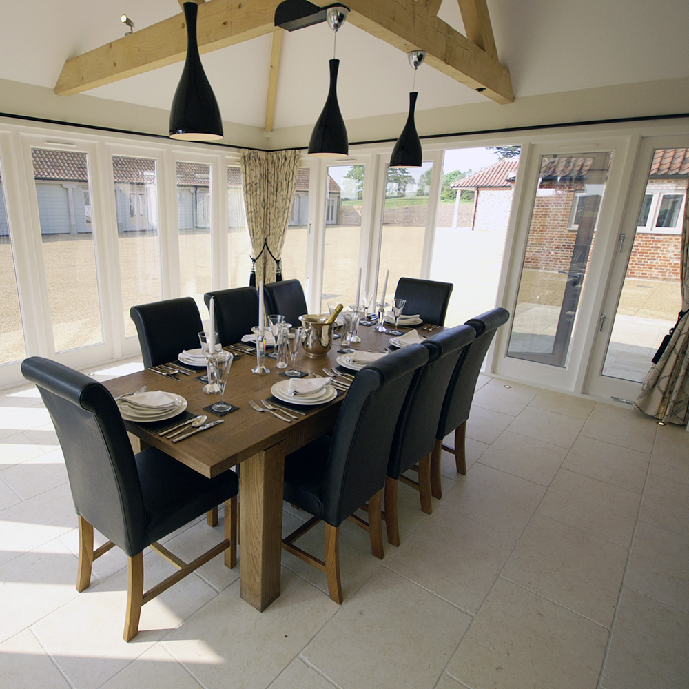 The Lodge - Panoramic Dining Area