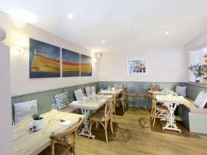 The Globe Inn dining